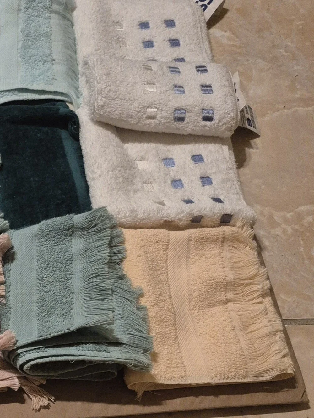 16 Single High Quality Extra Fancy Face Towels New